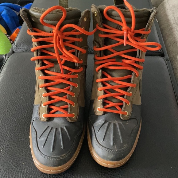 SOLD Nike Sneakerboot - Picture 2 of 5